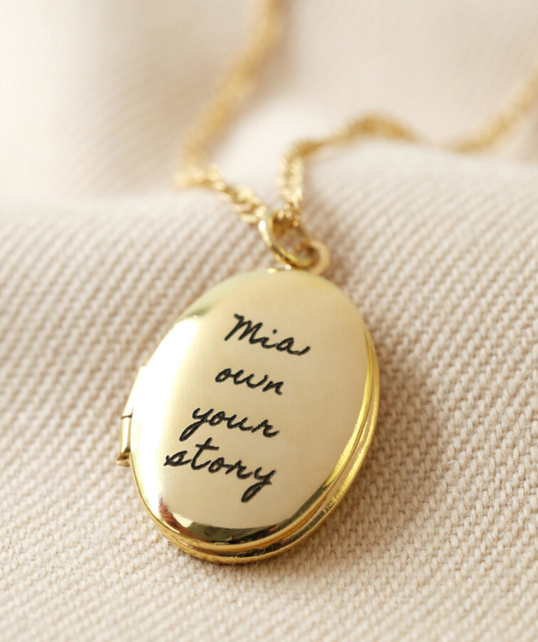 Oval Photo Locket Necklace