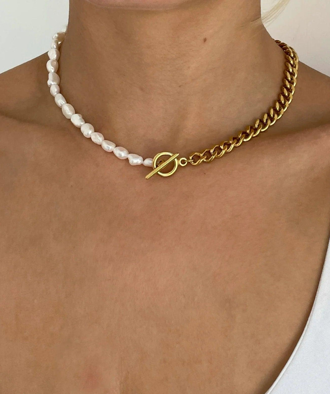 Toggle Clasp Pearl Necklace