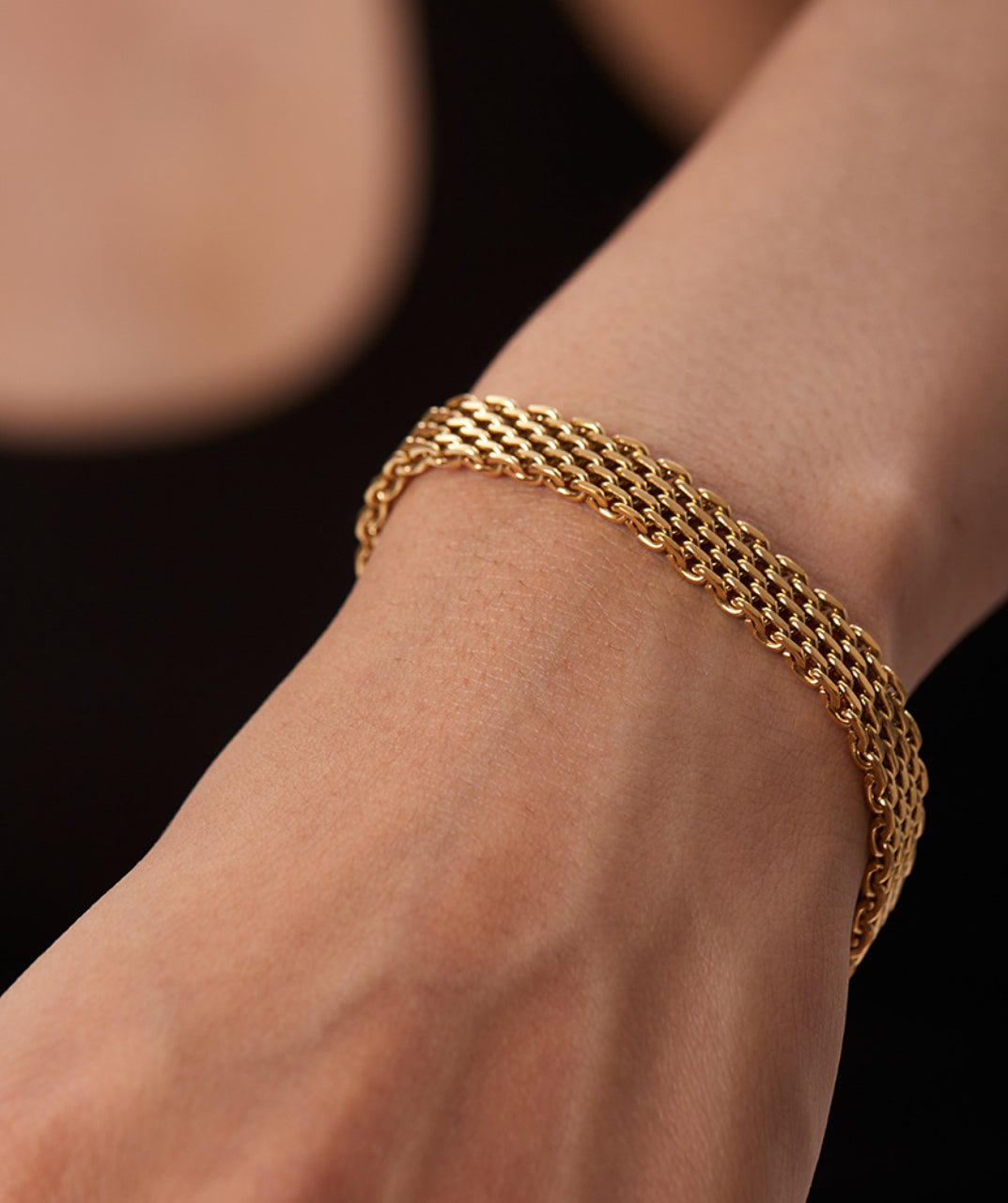 Elegant Chain Bracelet