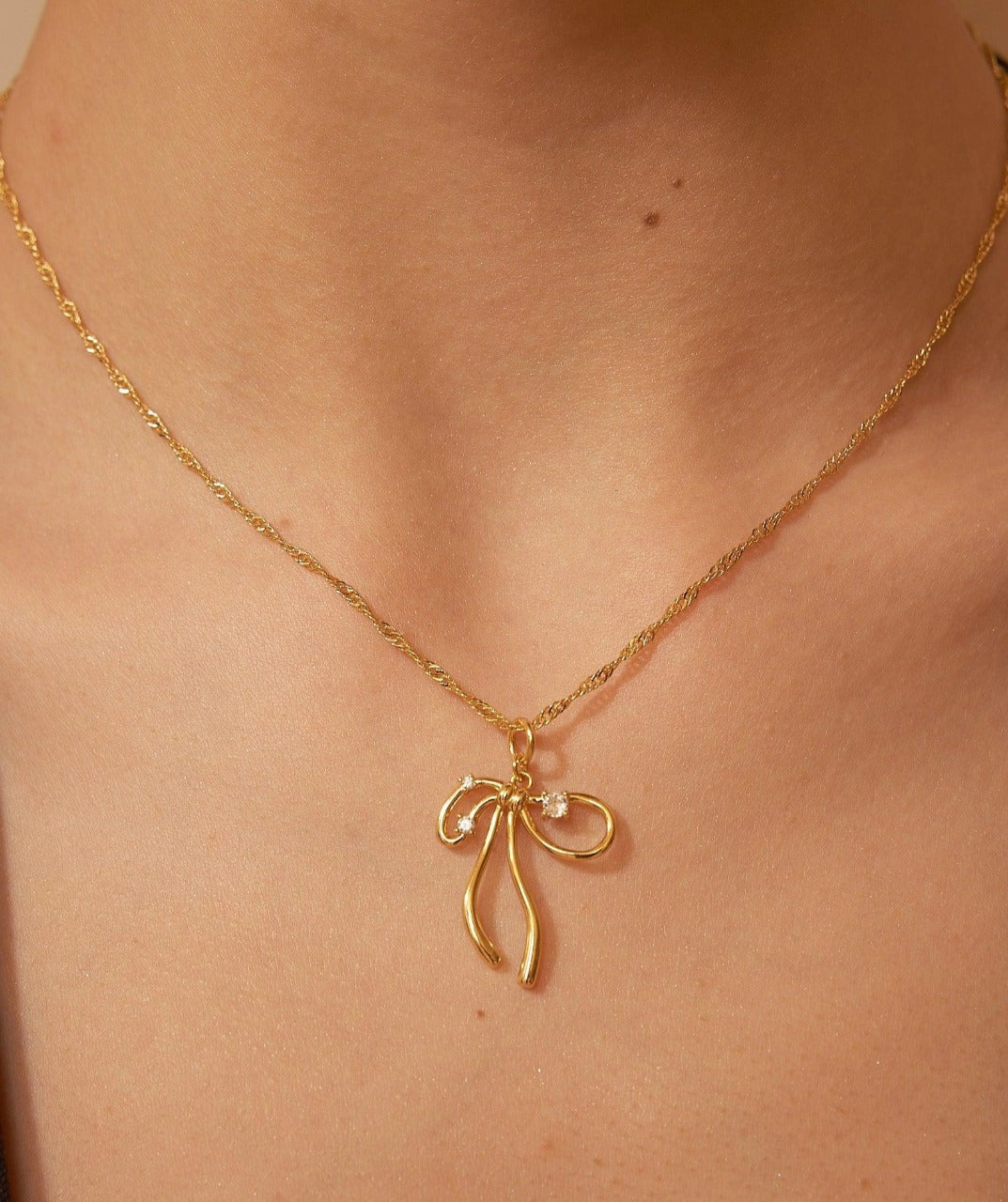 Bow-Knot Pendant Necklace