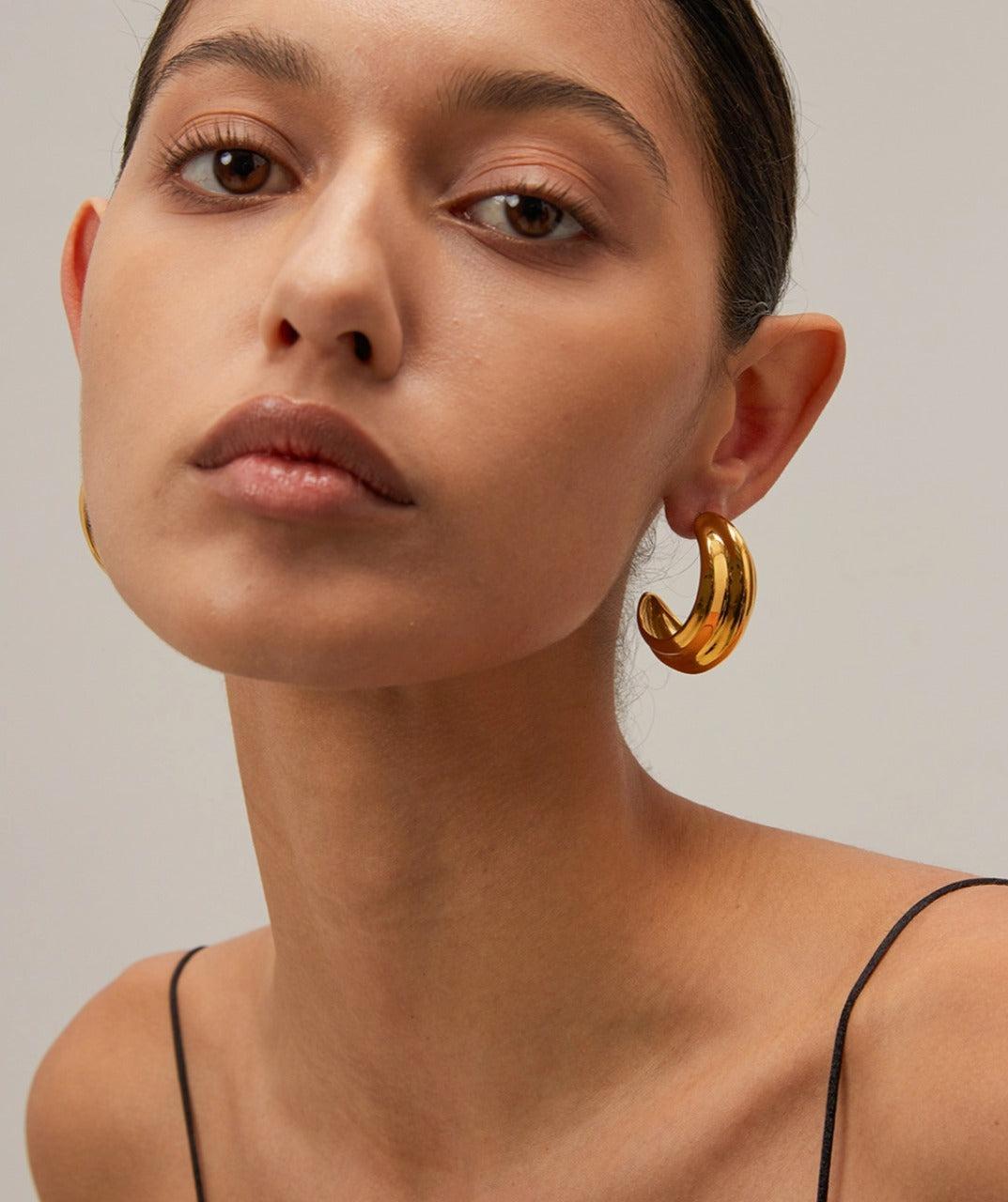 Elegant Gold Hoop Earrings