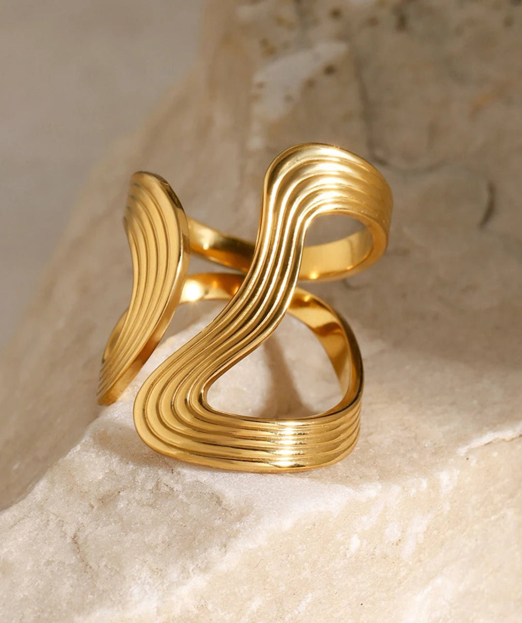 Asymmetric Line Statement Ring