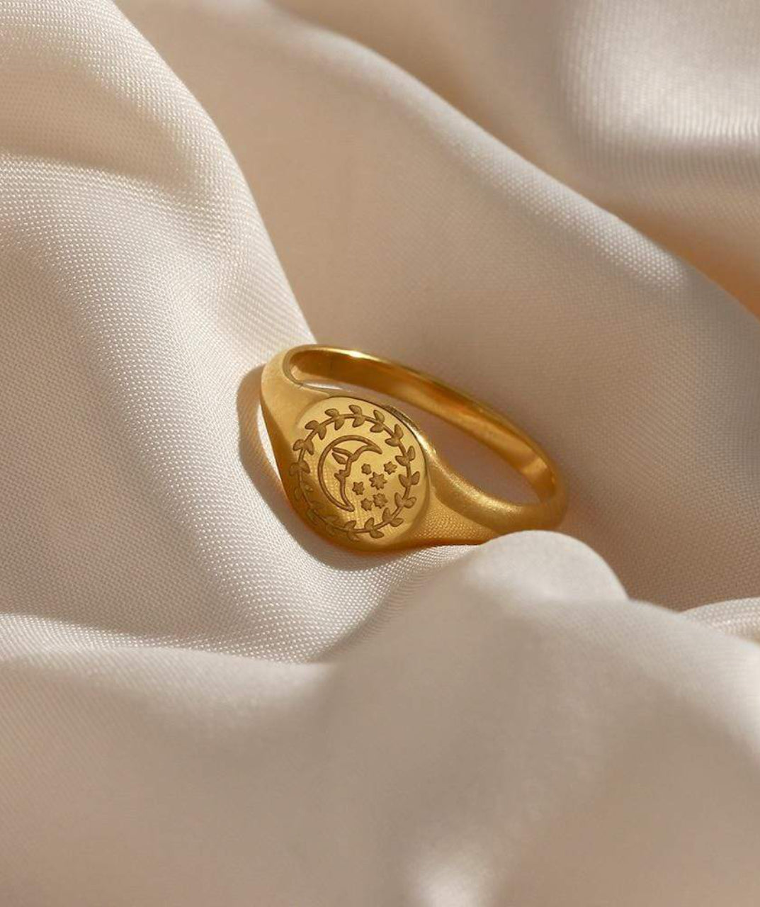 Patterned Signet Ring