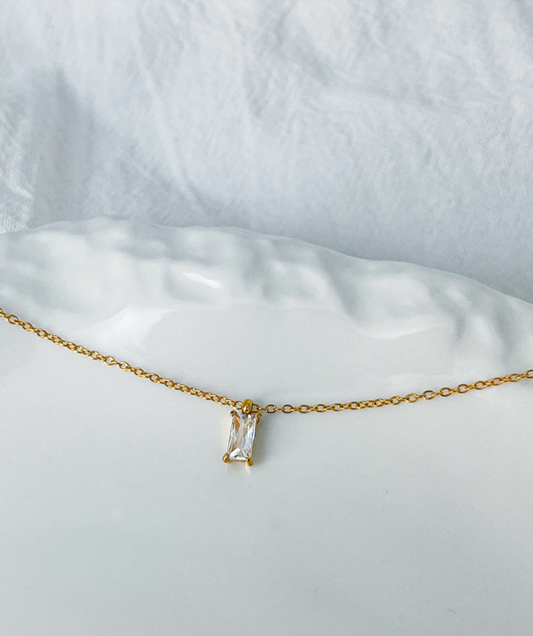 Zircon Pendant Necklace