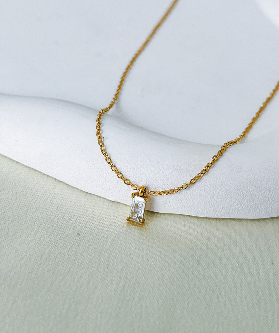 Zircon Pendant Necklace