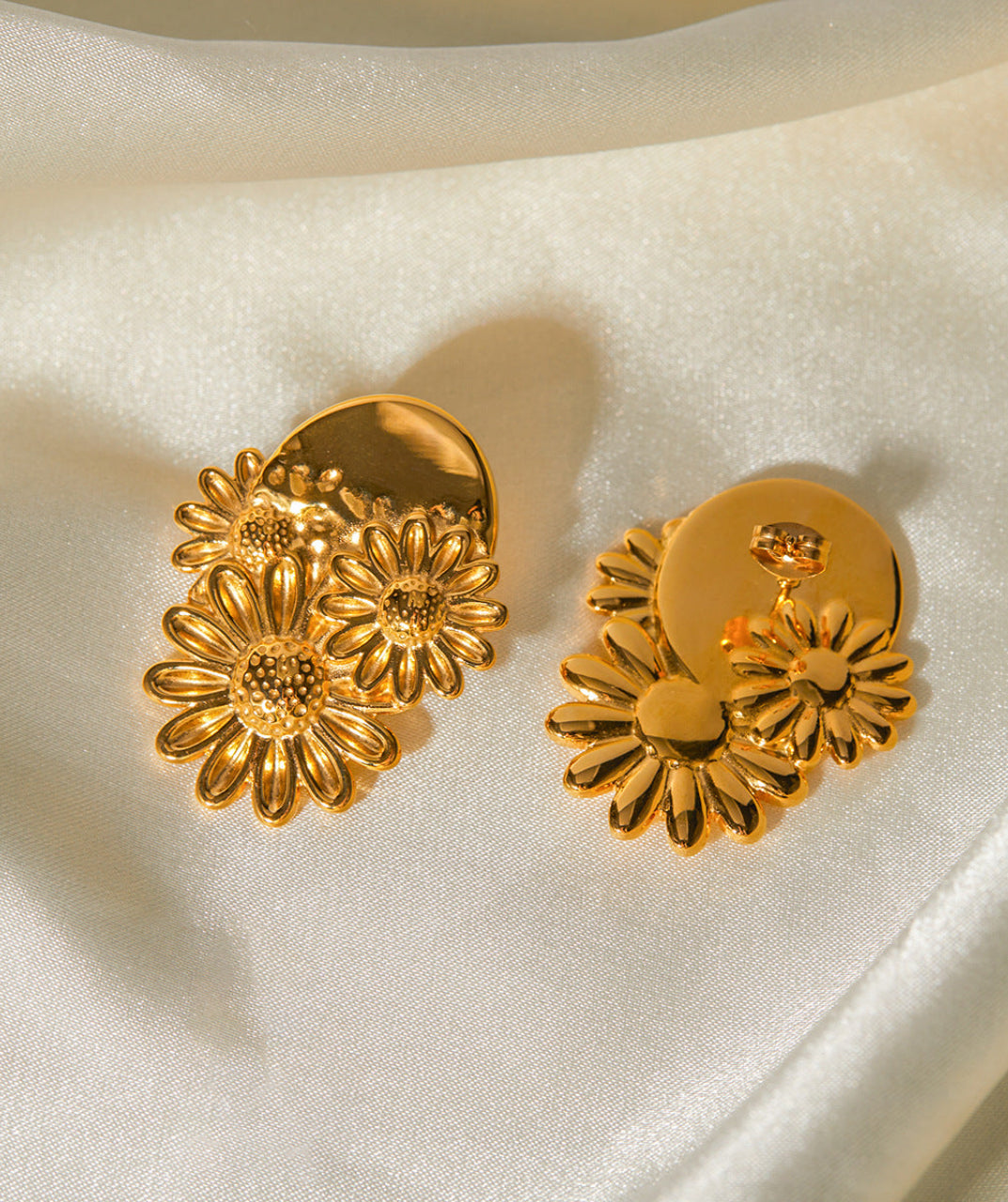 Daisy Stud Earrings